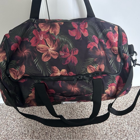 Herschel Supply Company Tropical Black Floral Duffel Bag Large - Picture 5 of 16
